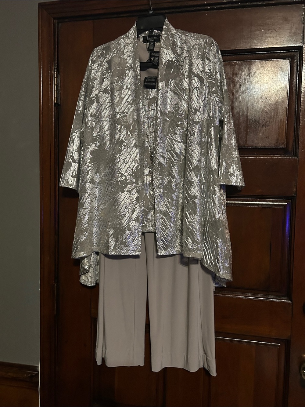 R&M Richards Silver Metallic Textured Open Jacket with Taupe Inner